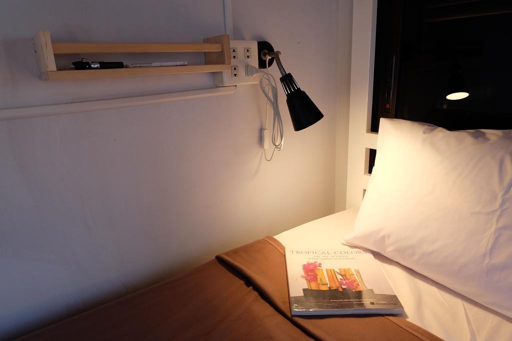 Tiny Hostel Бангкок Номер фото