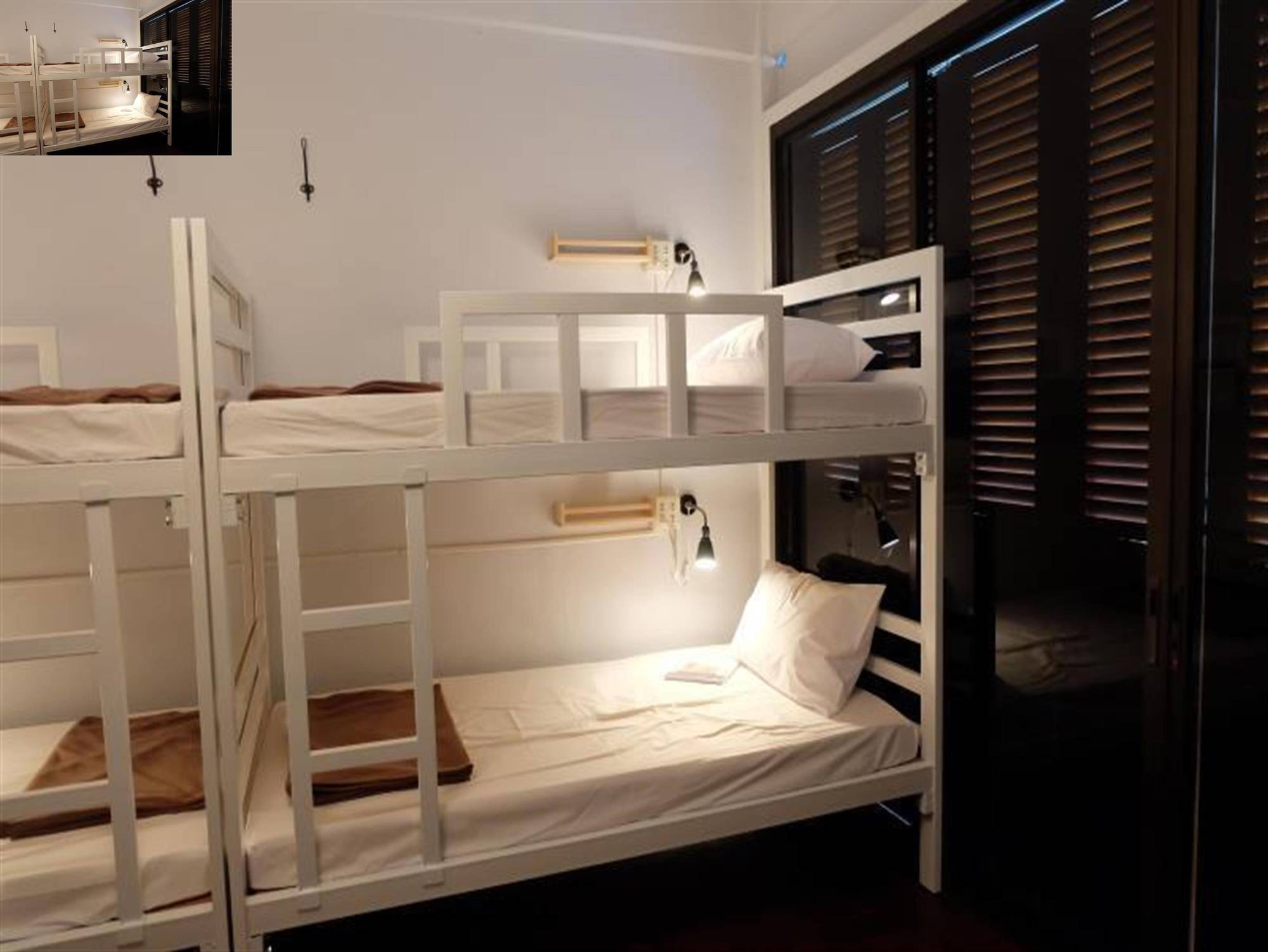 Tiny Hostel Бангкок Экстерьер фото